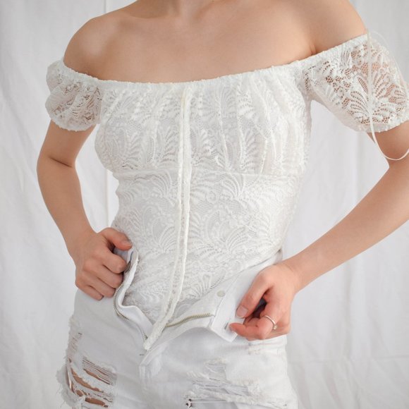 Lace Bodysuit - Picture 4 of 8